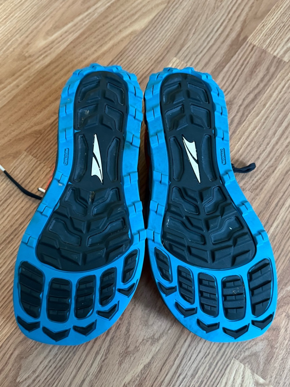 Altra Orange Running Shoes - Picture 3 of 5